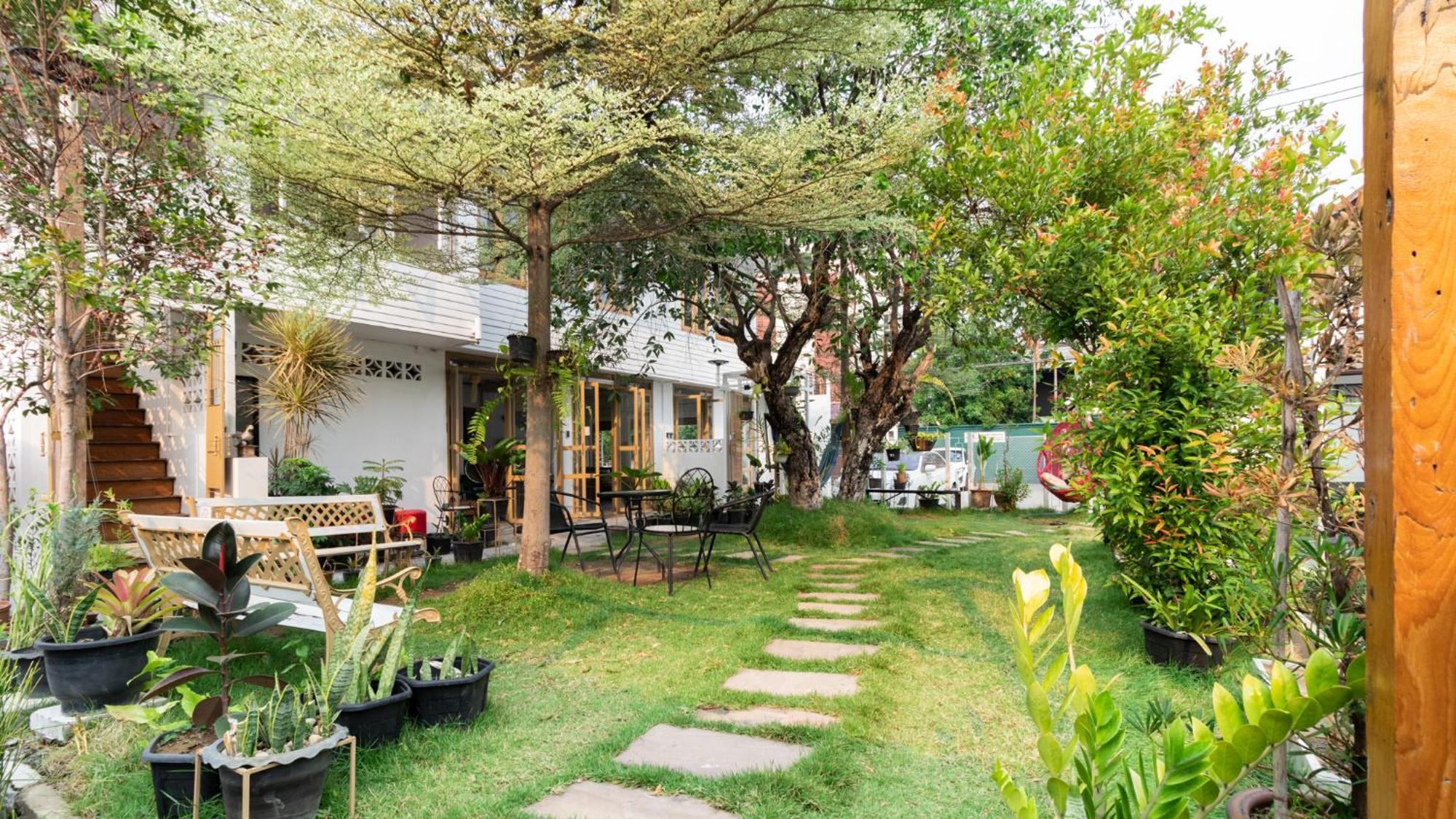 Sherva101 Home And Hostel Chiang Mai Exterior photo